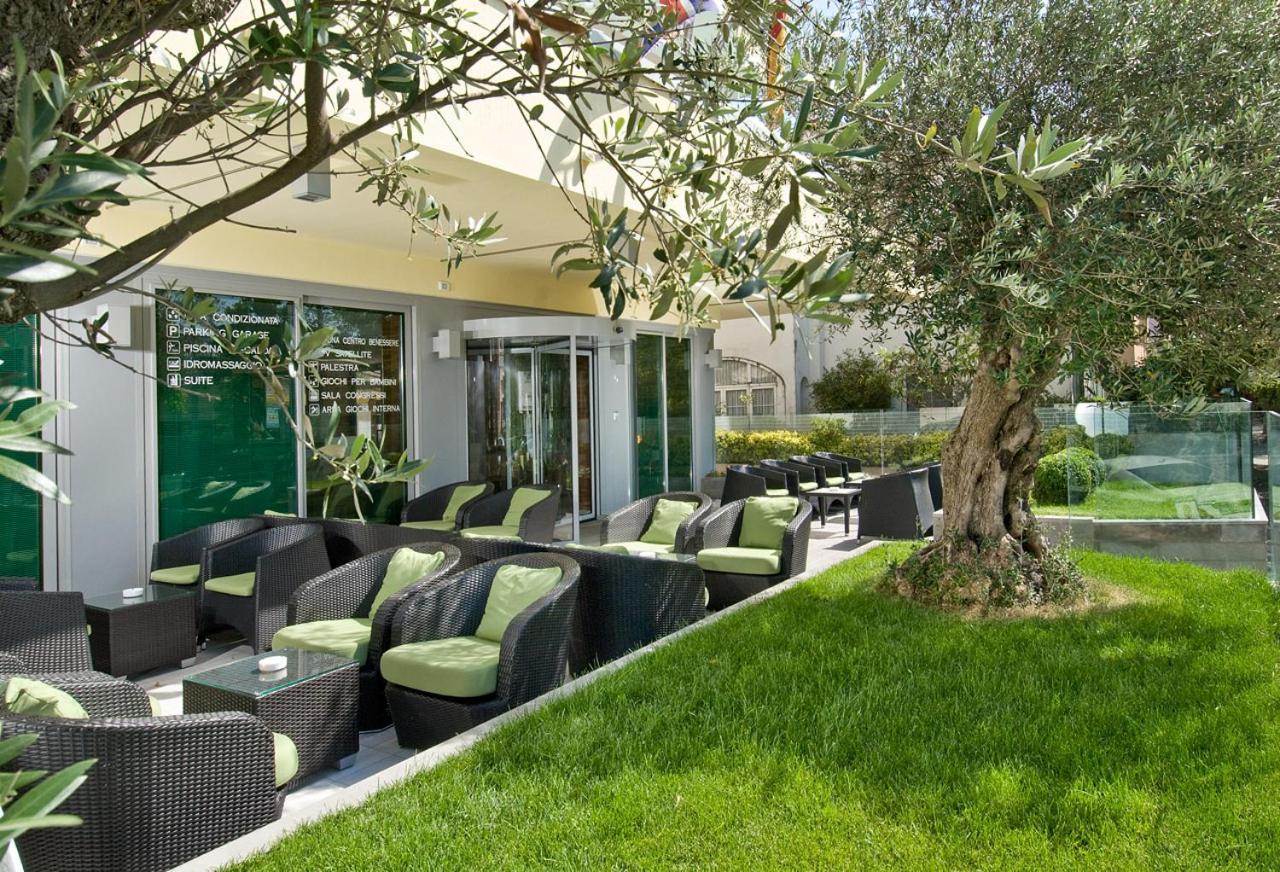 Ferretti Family Madison - 4*